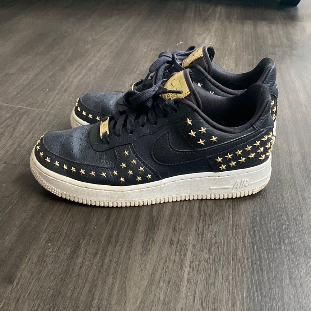 Nike Air Force with stars